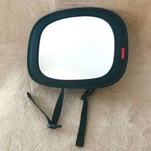 SHATTERPROOF BABY CAR MIRROR BY SKIP HOP in Color Black